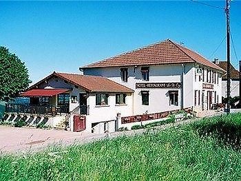 Logis Le Saint Cyr Hotel Montmelard Ngoại thất bức ảnh