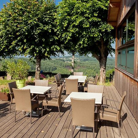 Logis Le Saint Cyr Hotel Montmelard Ngoại thất bức ảnh